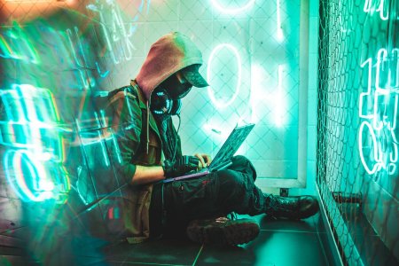 Киберпанк 2077 хакерша