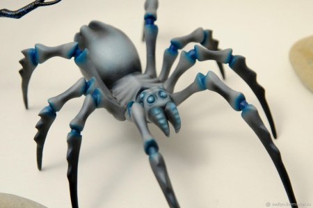 Фигурка ледяной паук
