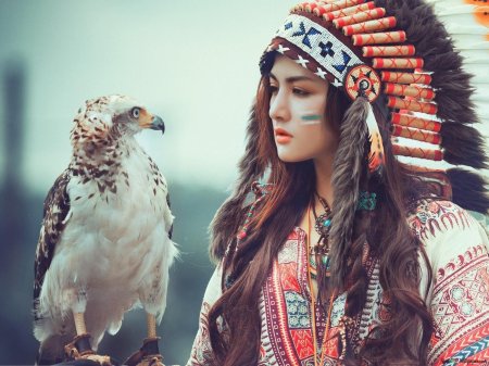 Красивая индейская девушка