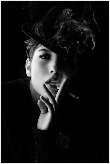 Дама с сигаретой