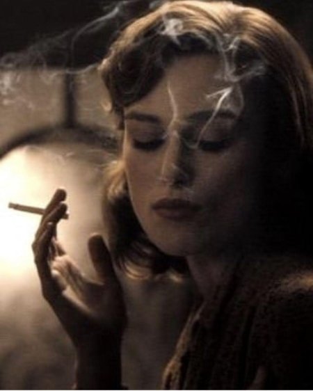 Кира найтли с сигаретой в фильме