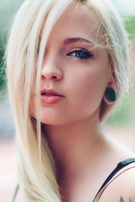 Блондинка подросток