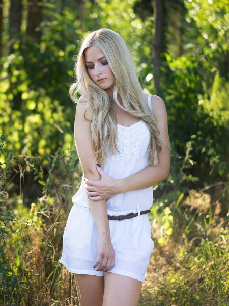 Девушка блондинка красивая