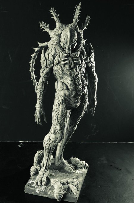 Скульптура монстр