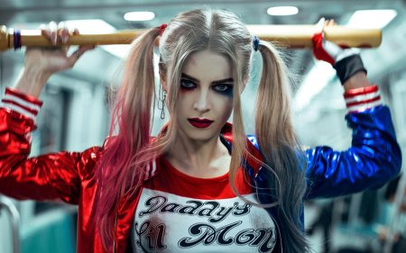 Образ харли квинн