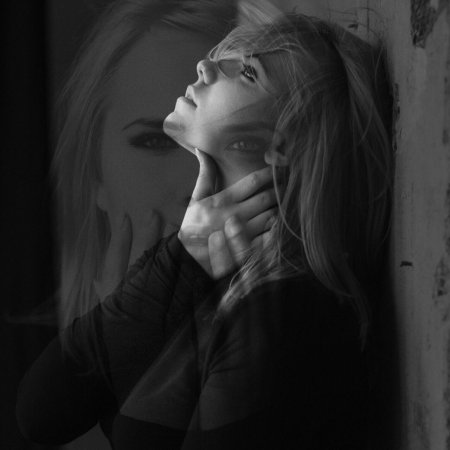 Страдание девушки