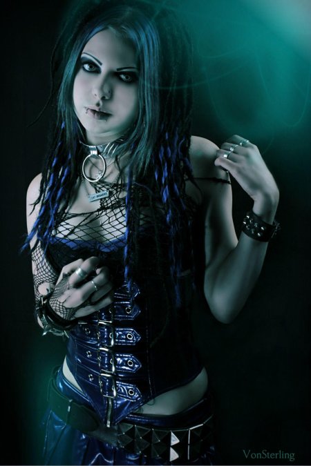 Гот девушка
