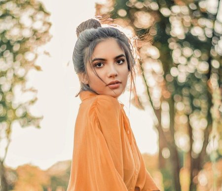 Модели брюнетки