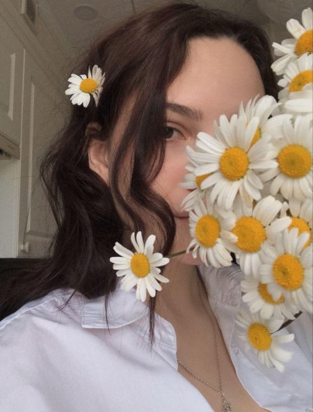 Селфи с ромашками