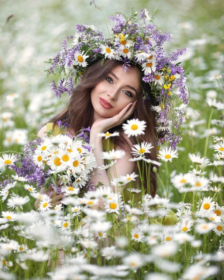 Девушка в цветах
