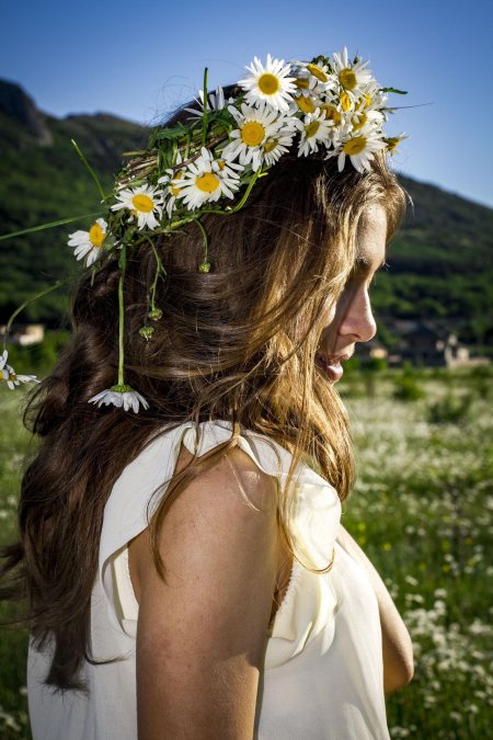 Венок из ромашек на голову