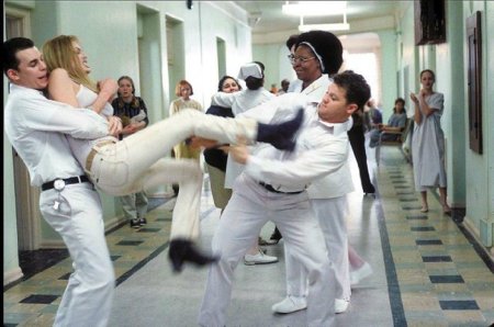 Анджелина джоли прерванная жизнь