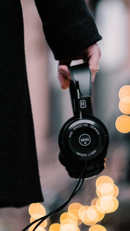 Наушники с музыкой