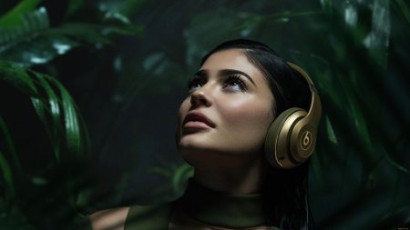 Кайли дженнер