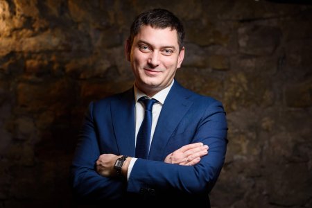 Максим батырев