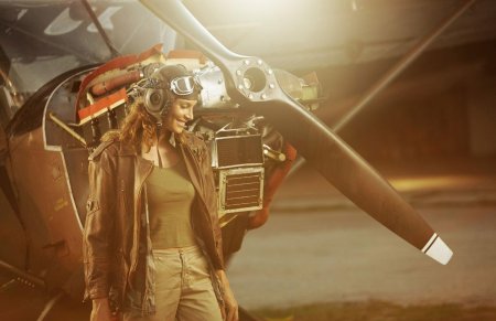 Женщина пилот