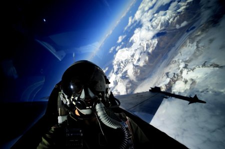 Пилот истребитель