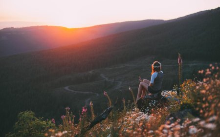 Девушка на рассвете