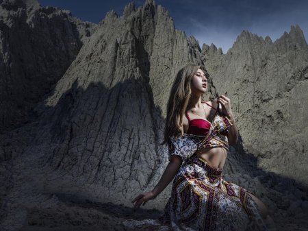 Брюнетка модели