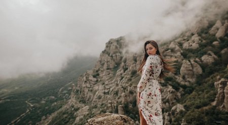 Фотосессия в горах платье