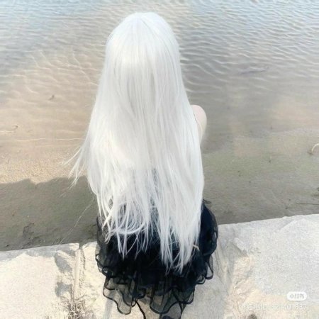 Длинные белые волосы