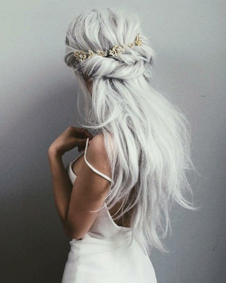 Кипельно белый цвет волос