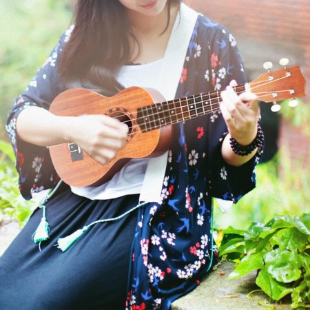 Музыкальный инструмент укулеле