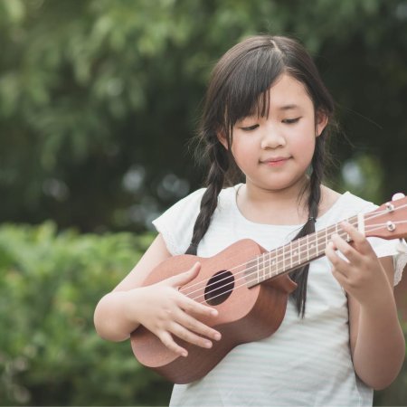 Музыкальный инструмент укулеле