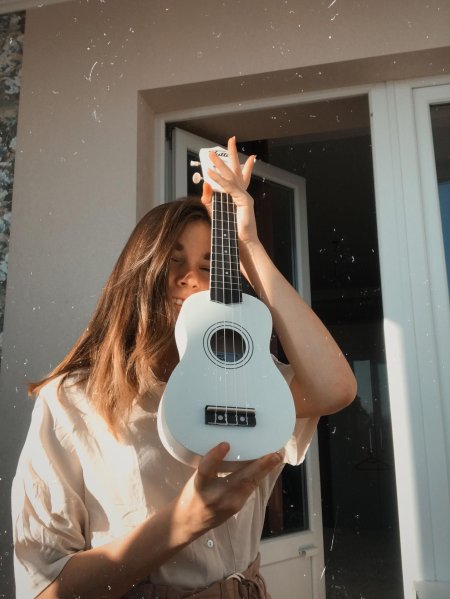 Музыкальный инструмент укулеле