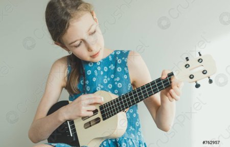 Инструмент укулеле