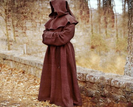 Мантия средневековый монах