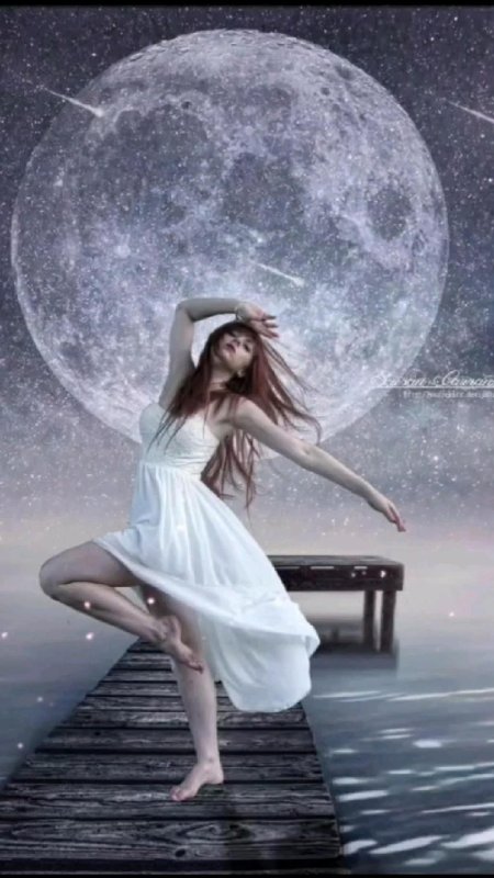 Лунная девушка