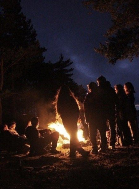Вечером у костра