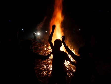 Танец у костра