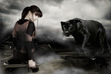 Девушка с пантерой