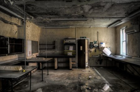 Заброшенная лаборатория