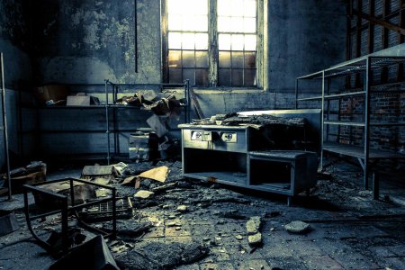 Заброшенная лаборатория