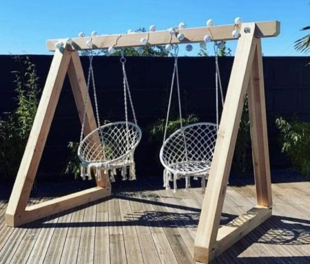 Качели деревянные