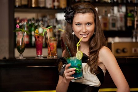 Голубая лагуна коктейль