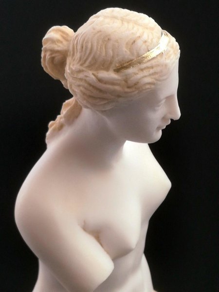 Венера милосская бюст