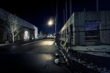 Заброшенный город ночью