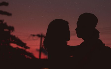 Влюблённая пара эстетика