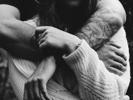 Объятия влюбленных