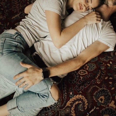 Объятия влюбленных