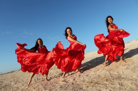 Цыганка красивая