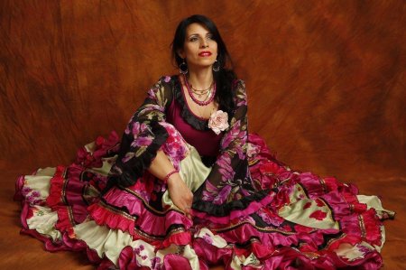 Цыганский женский костюм