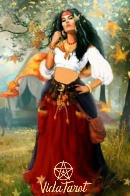 Цыганка красивая