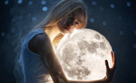 Девушка луна