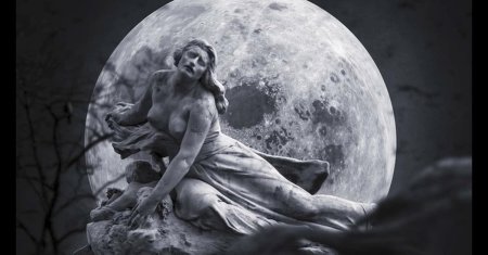 Луна женщина