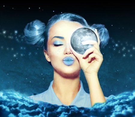 Девушка луна